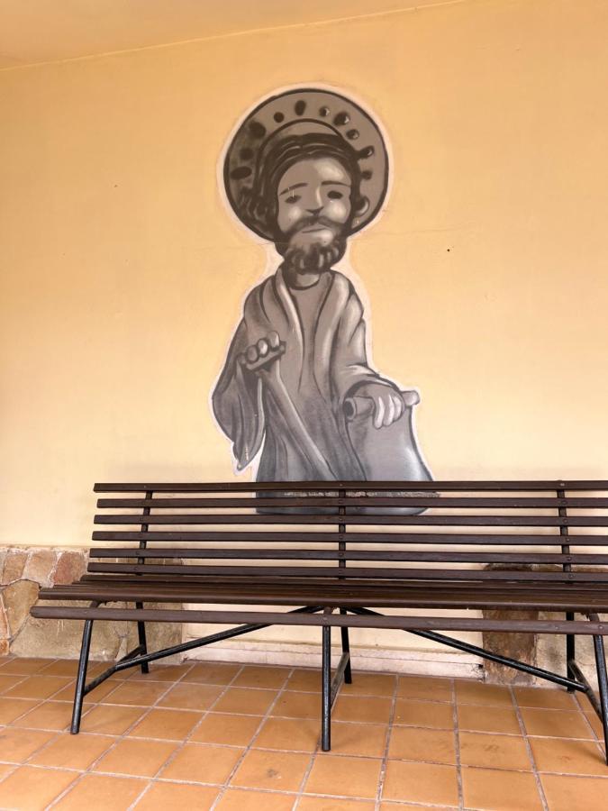 Albergue Municipal San Martín del Camino Exterior foto